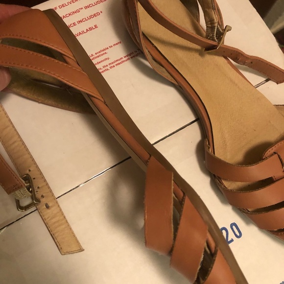 Tan sandals by Andrea 6.5 flats used condition - Picture 6 of 15